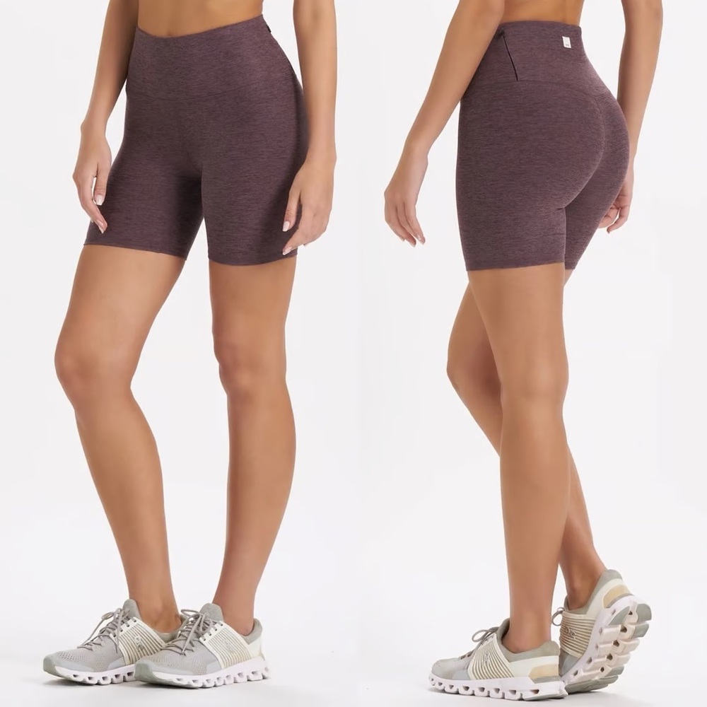 Vuori *NEW* Clean Elevation Shorty Women’s Size Small